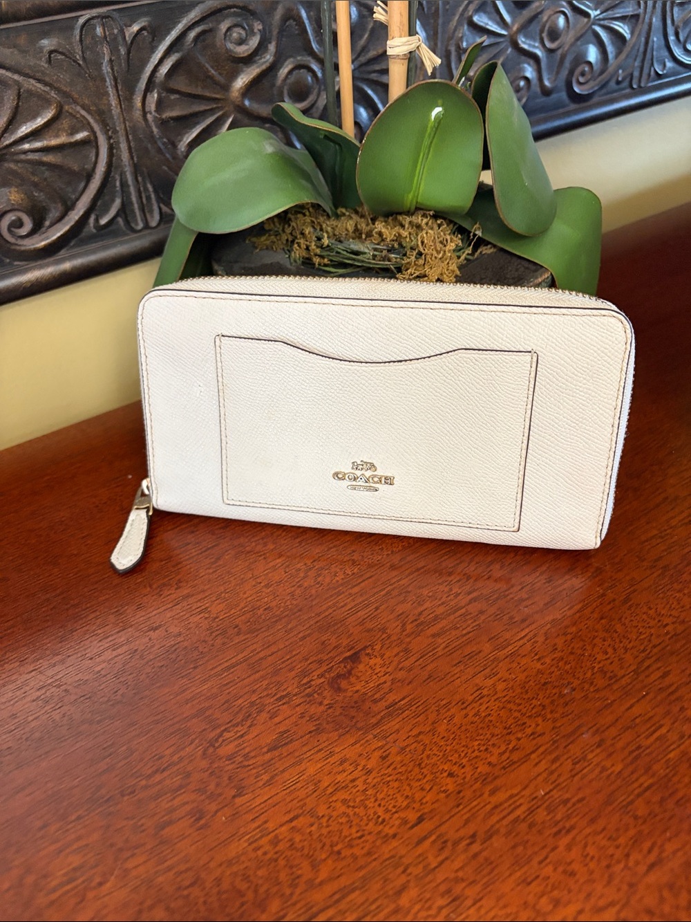 Coach Crossgrain Leather Accordion Zip Wallet Chalk/Light Khaki # F54007